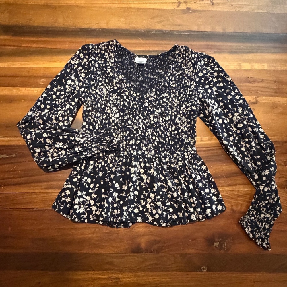 Japna Floral Smocked Peplum Blouse Navy Blue White Long Sleeve V-Neck Small